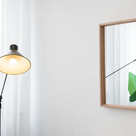 Flat, Metro & Sea Apartmán